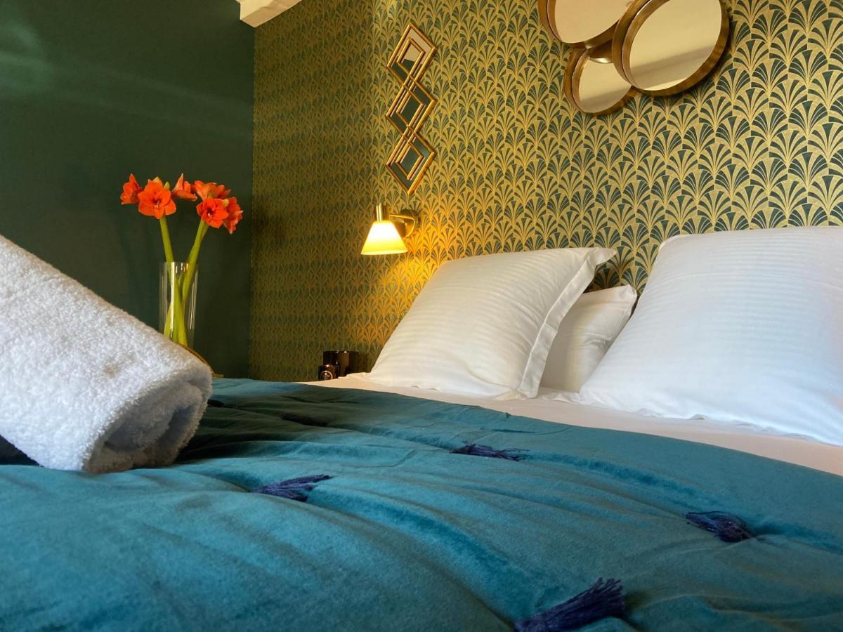 La Tour Yveline Bed & Breakfast โรม็อง-ซูร์-อีแซร์ ภายนอก รูปภาพ